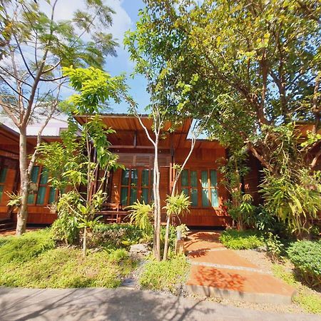 Areeya Phubeach Resort Wooden House Ban Chong Phli Eksteriør bilde