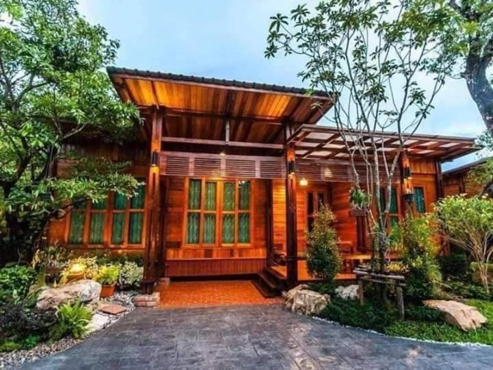Areeya Phubeach Resort Wooden House Ban Chong Phli Eksteriør bilde