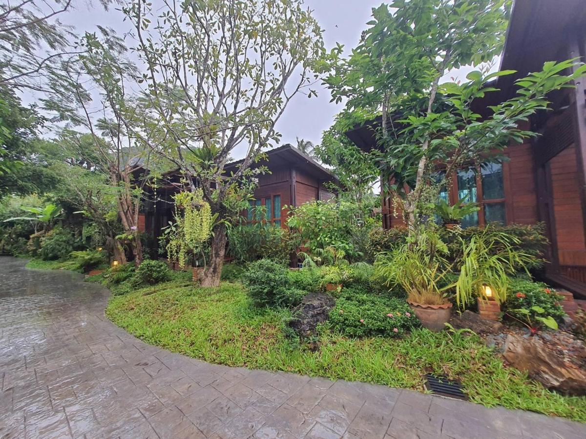 Areeya Phubeach Resort Wooden House Ban Chong Phli Eksteriør bilde